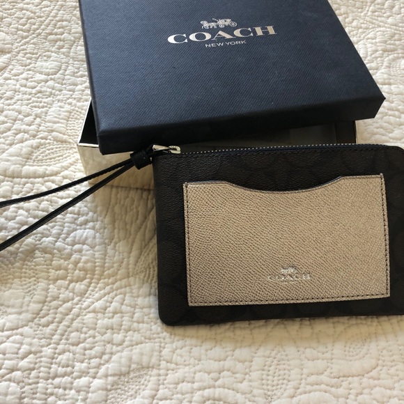 Coach wristlet - Picture 2 of 2